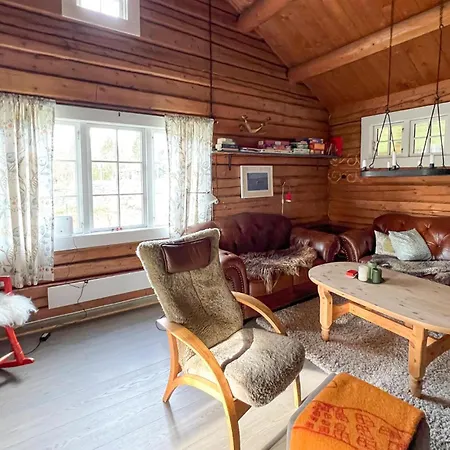 3 Bedroom Cozy In Mesnali * Osestad